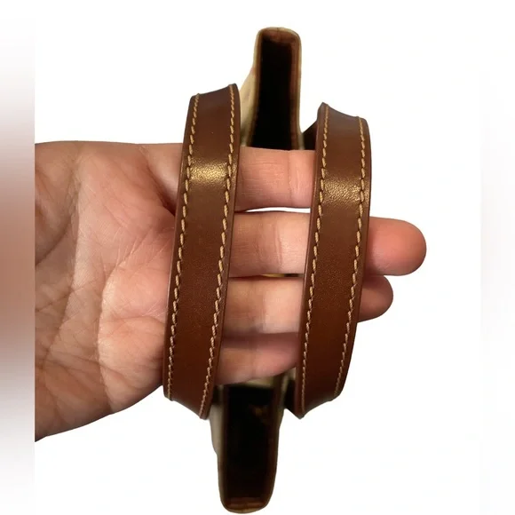 Authentic small Burberry Tote - Picture 10 of 16